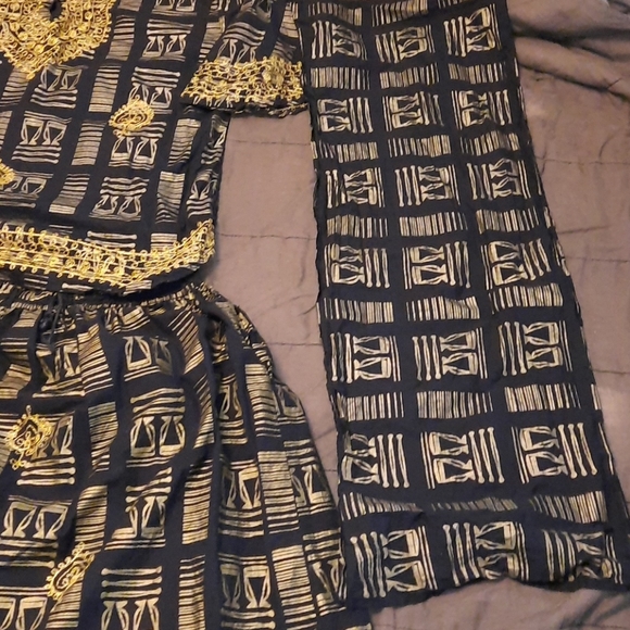 Beautiful African print skirt set - Picture 7 of 14